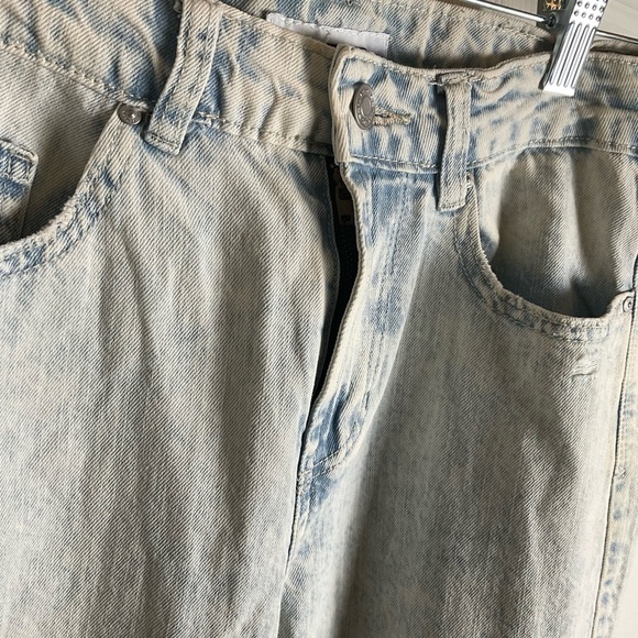 RSQ Wide Leg Jeans size 27 Women's Light Blue Distressed Jeans - Picture 3 of 8